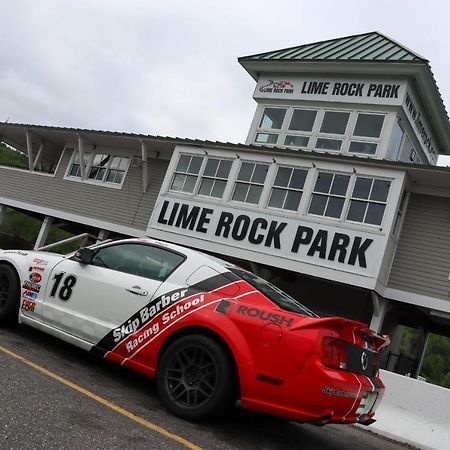 Walk To The Outfield Of Lime Rock Park Apartman Salisbury Kültér fotó